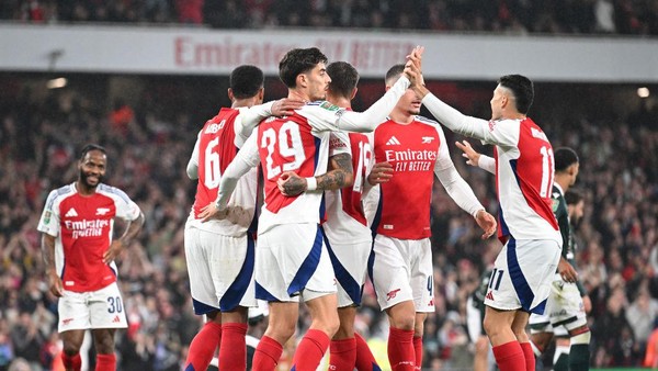 Arsenal Menang Telak